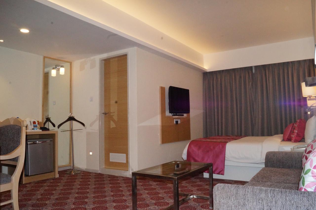 Fortune Park Galaxy, Vapi - Member Itc Hotels' Group Exterior foto